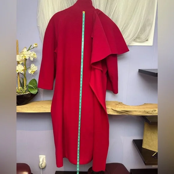 Elegant Vintage Red Wool Coat with removable cape/scarf - Picture 12 of 13